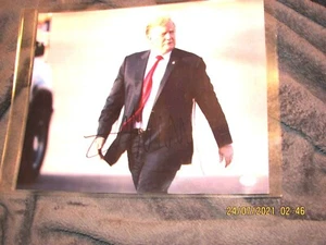 Foto a color firmada a mano 10X8 "45º presidente de los Estados Unidos" Donald Trump certificado de autenticidad PAAS - Imagen 1 de 3