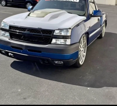 2003-2006 Chevy Silverado HD ZR1 hood 2007 Classic - Image 1 of 4