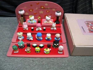 Rare Hello Kitty Hina Doll Set | Yoshitoku x Sanrio 5-Tier Hinamatsuri Japan F/S - Picture 1 of 8