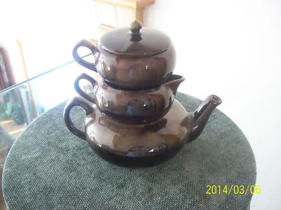 Tetera Apilable Porcelana Cerámica Carmelo Mármol Diseño Floral Hecha en Japón Foto 1 de 4