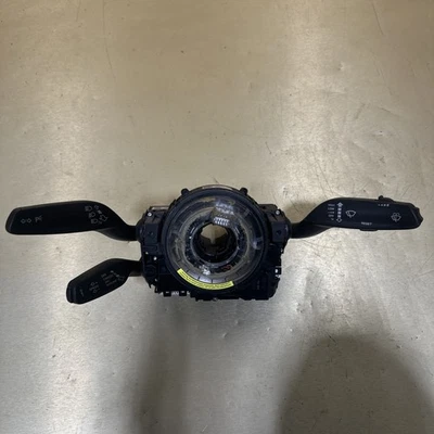 Interruptor combinado de resorte helicoidal y ángulo de dirección OEM AUDI A4 A5 Q5 2013-2016 Foto 1 de 4