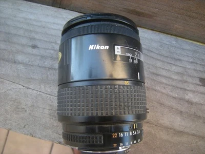 Lente Nikkor 28-85/3,5-4,5 AF zoom gran angular a teleobjetivo para cámara Foto 1 de 4