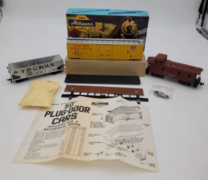 VTG ATHEARN #1342,  A.T. & S.F. 1951 CABOOSE, VIRGINIAN 2106 2 BAY  HOPPER LOT - Picture 1 of 11