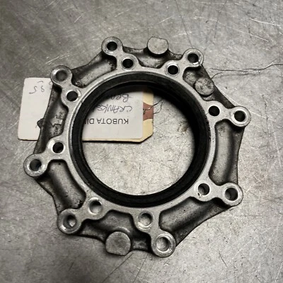 OEM GOOD USED KUBOTA DIESEL D662E CRANKSHAFT BEARING CASE - Image 1 of 2
