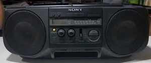 Sony CFD-V20 CD-Radio Kassetten - Bild 1 von 4