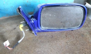 Toyota Corolla AE112 Right Electric Door Mirror (X) - Picture 1 of 5