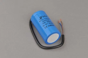 Condensatore Condensatore Motore Avviamento 100 uF / 320V Con Cavo - Foto 1 di 1