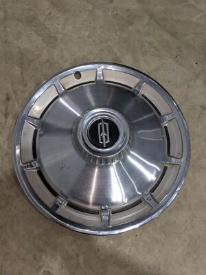 1965 Oldsmobile 14" Hubcap Wheel Cover Dynamic 88 Cutlass Vista Cruiser - Image 1 of 4