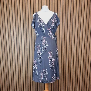 Mint Velvet Dress Grey Floral UK 14 Wrap Jersey Knee Length Sleeveless - Picture 1 of 13