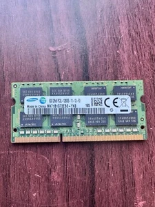 Samsung PC3-12800 8GB DDR3 1600 MHz PC3-12800 DDR3 Memory (M471B1G73DB0YK0) - Picture 1 of 5