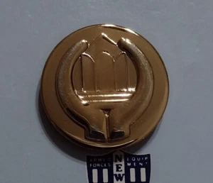 ARMY ENLISTED CHAPLAIN ASSISTANT COLLAR DEVICE (ONLY 1 DEVICE ON CARD) :KY25-7 - Picture 1 of 1