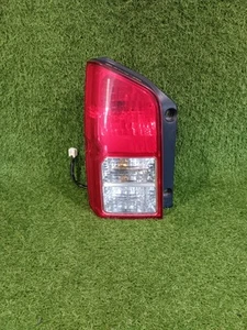 2007 NISSAN PATHFINDER OEM DRIVER LEFT SIDE TAIL LIGHT (910361) SMALL CRACKS - Picture 1 of 5