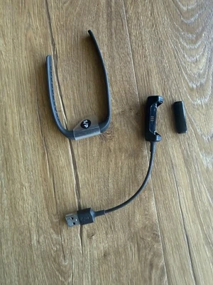 Fitbit Flex 2 Tracker FB403 mit Ladegerät lädt NICHT WIE BESEHEN KEINE Rücknahme - Bild 1 von 4