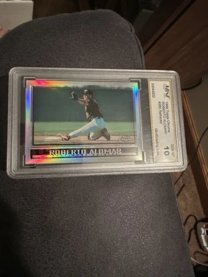 1998 Topps Chrome - Roberto Alomar #285 Refractor - Image 1 of 2