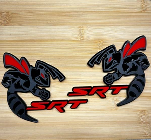 SRT Hornet Badges Emblem BEE 2 RED Eye/wings BADGES Fender Angry Aggressive - Picture 1 of 3