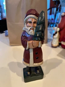Vintage handgeschnitzt & bemalt Holz rustikal Volkskunst Weihnachtsmann Figur 10" hoch - Bild 1 von 3