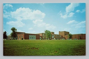 Postcard James Gordon Hanes Community Center Winston-Salem North Carolina - Picture 1 of 2