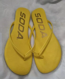 Soda Yellow Flip Flops Flat Thong Slippers Women's Size 8 Casual Comfort Shoes - Picture 1 of 9