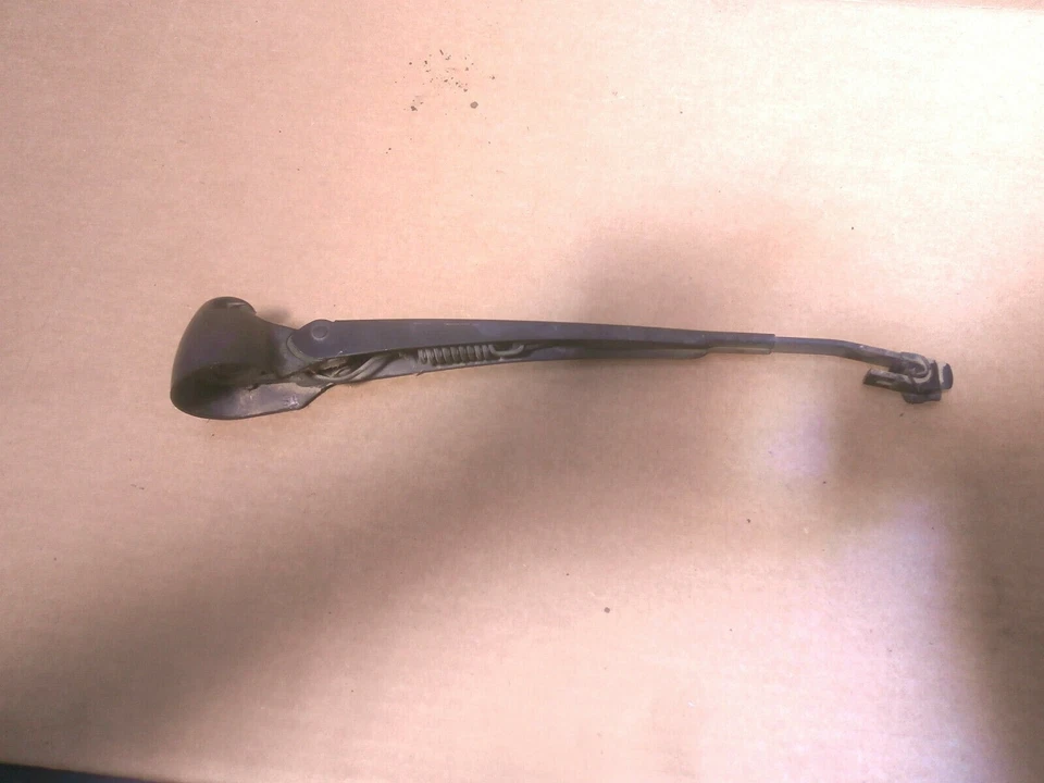 VW VOLKSWAGEN PASSAT 1999 ESTATE REAR WIPER ARM 3B9955707A - Imagem 1 de 1