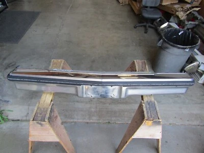 Oldsmobile Cutlass Supreme 1978 parachoques delantero Foto 1 de 4