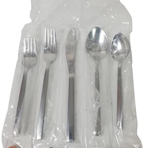 Fortessa Arezzo 18/10 Polished Stainless Steel Flatware 15 Piece Place Setting - Picture 1 of 7