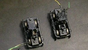 Ho Lima Diesel locomotive 4 wheel trucks pair - Picture 1 of 4