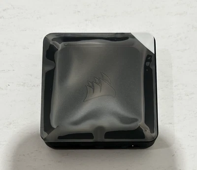 Concentrador de sistema de enlace CORSAIR iCUE - RWF0094 - Conecta hasta 14 dispositivos de enlace - Solo concentrador Foto 1 de 4