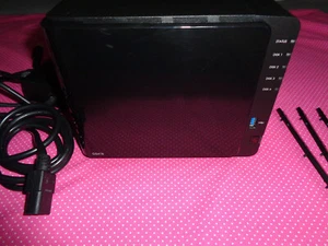 Synology DS416 DiskStation, NAS 4 baies mémoire réseau, sans disques durs - Photo 1/8