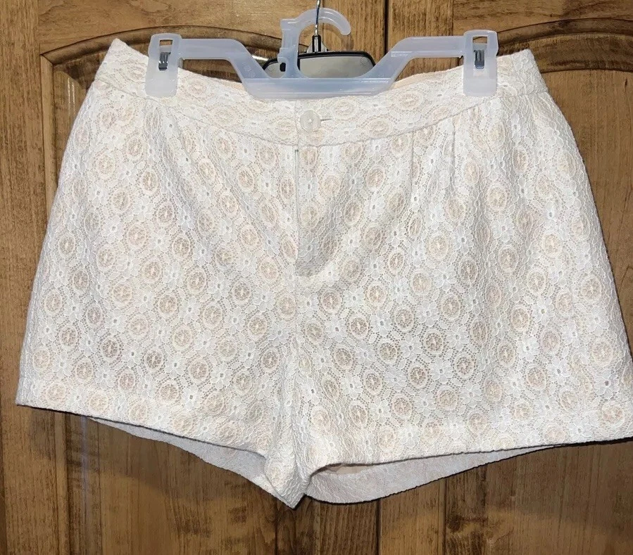 Mujeres LC Lauren Conrad Crochet Encaje Pantalones Cortos Cremallera Mosca Completamente Forrados $50 Talla 8 Foto 1 de 4