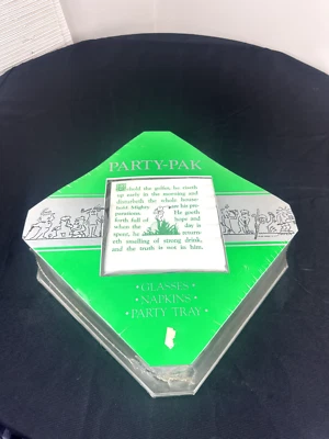 VTG Golf Party Pack set 4 Cups, Napkins, Sports Birthday Party Decor & Tray - Image 1 of 4