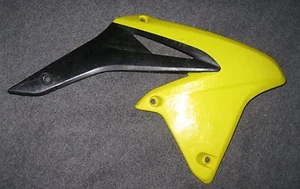 SUZUKI RMZ250 RADIATOR COVER RIGHT ex Rockstar Team part 2010-18 oem yellow - Picture 1 of 7