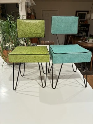Vintage Pair of Small Mid Century  Modern Child's Chairs - Image 1 of 4