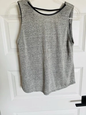 Alice + Olivia by Stacey Bendet Top Size Small Silk Lamb Leather Shoulders NWT - Image 1 of 4