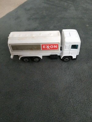 Camión cisterna de gasolina YatMing Road Champs Ford Exxon Tomica de colección copia raro Foto 1 de 4