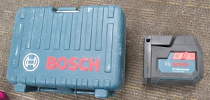 BOSCH GPL100-30G 3-POINT SELF LEVELING LASER WITH CASE GREEN - Picture 1 of 5