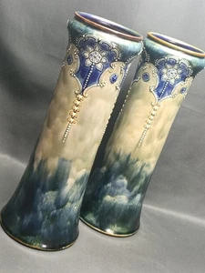 Doulton Lambeth Jugendstil Vase Paar blaue Blumen handbemalt Künstler HD sehr guter Zustand  - Bild 1 von 24