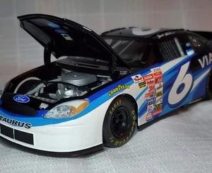 Mark Martin 2000 #6 Pfizer  Team Caliber NASCAR Diecast 1/24. Ford Taurus. - Picture 1 of 8