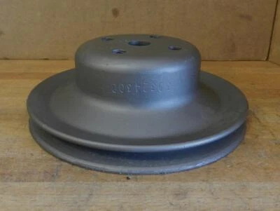 1969 Chevrolet Chevelle Camaro com AC 396 427 V8 polia de bomba de água usada 3932430DW - Imagem 1 de 4