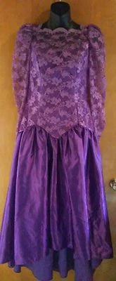 Vestido Formal Color Púrpura Encaje y Satén Talla M Foto 1 de 4