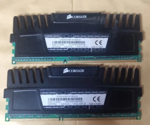 CORSAIR VENGEANCE GAMING MEMORY (CMZ4GX3M1A1600C9) -DDR3 4GB (2X4GB) 1600MHz - Picture 1 of 3