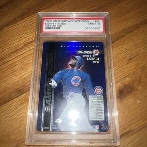 Tarjeta de béisbol 2000 MLB Showdown Sammy Sosa PSA 9 Chicago Cubs primera edición - Imagen 1 de 4