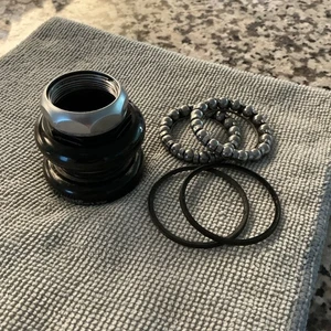 Vintage Shimano Deore DX 1" inch threaded headset HP-M650 Mountainbike - Picture 1 of 4