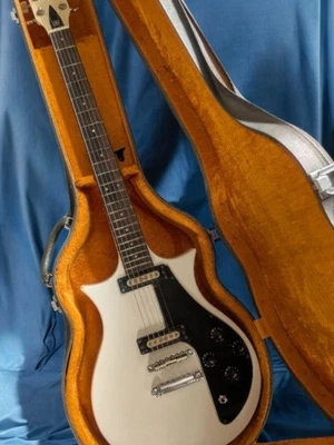 Yamaha Original SX-60 Electric Guitar Original Rare White Model with Case - Image 1 of 4