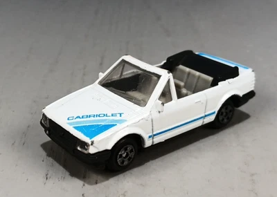 Welly White Ford Escort MK3 Cabriolet 1/64 Diecast/Plastic Convertible - Image 1 of 4