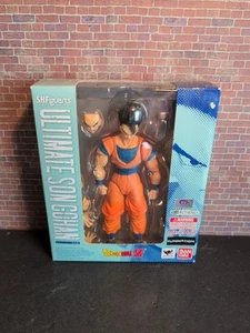 Bandai SH Figuarts Dragon Ball Z Ultimate Son Gohan 1.0 *USADO* - Imagen 1 de 13