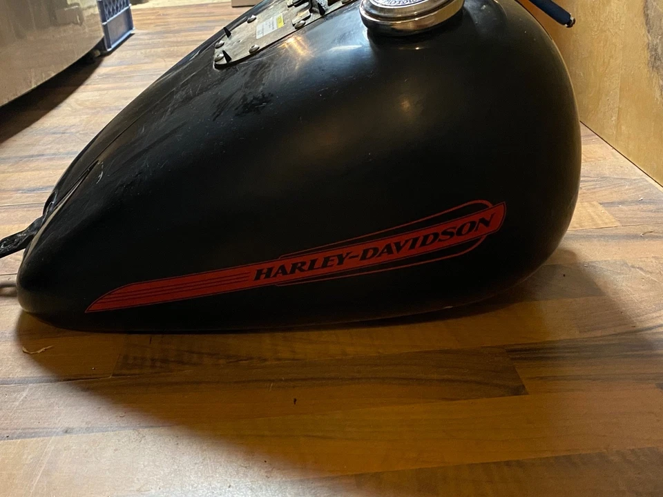HARLEY DAVIDSON Softail Heritage 1984-1999 OEM 61290-97 Split Fuel Gas Tank - Image 1 of 3