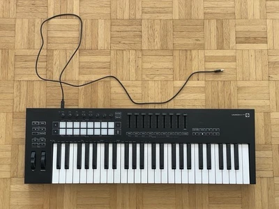 Novation Launchkey 49 MK3 MIDI-Controller, Schwarz - Bild 1 von 4