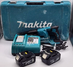 Makita DFR450X Autofeed Screwdriver Kit with Charger and 3.0Ah 4.0Ah Batteries - Picture 1 of 12