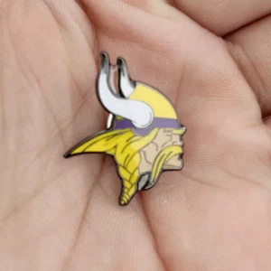MINNESOTA VIKINGS ENAMEL PIN 25MM - FREE SHIPPING - Picture 1 of 3