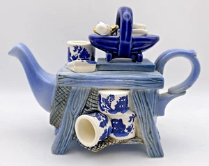 Paul CARDEW ~ GARDEN BENCH Blue Willow - 1 cup Mini Teapot ~ Made in England - Picture 1 of 14